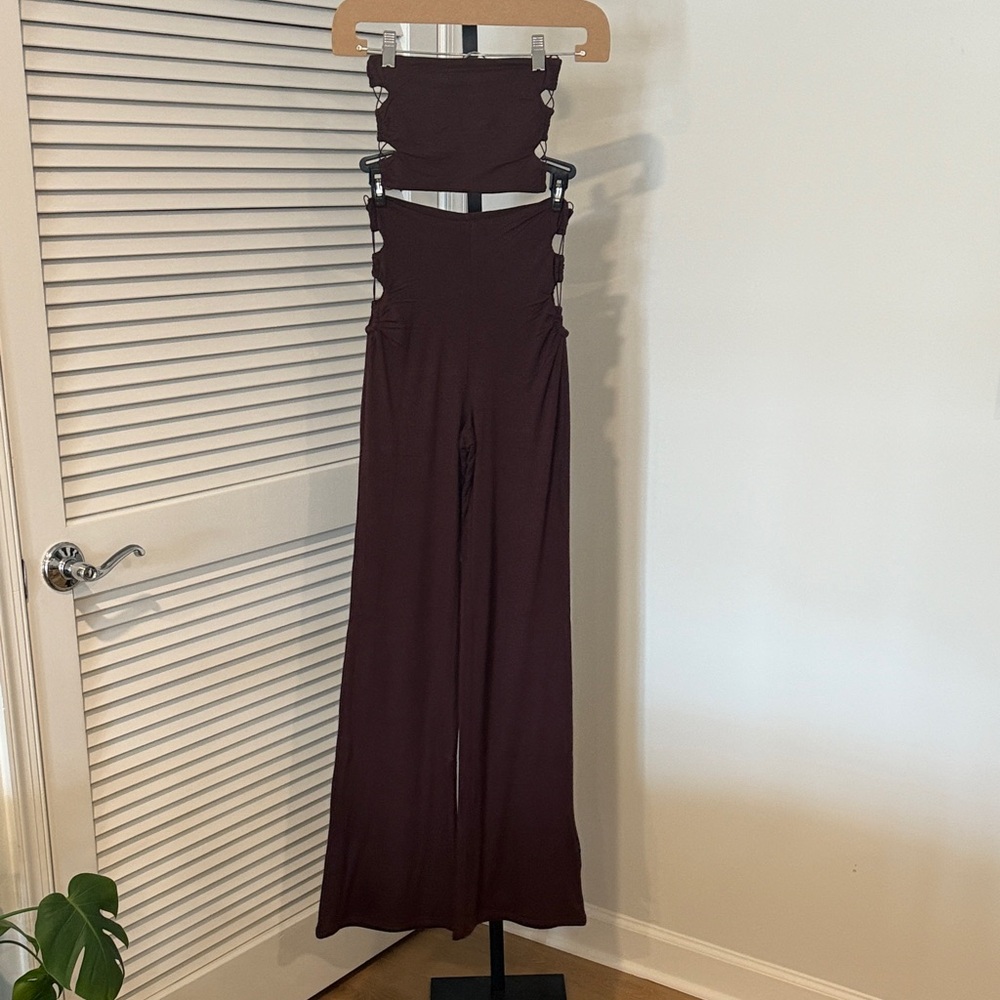 MESHKI Eleanor Tie-Up Side Bandeau Pants Set – Brown